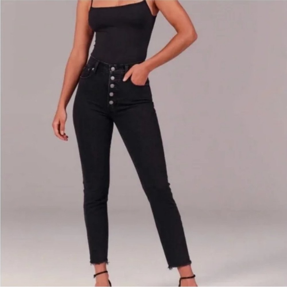 NWT Abercrombie - Curve Love Skinny High Rise Button Fly Denim Jeans in Black